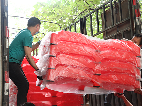 開心玩具塑料一體床